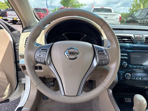 Used 2013 Nissan Altima 2.5 SV FWD image 17