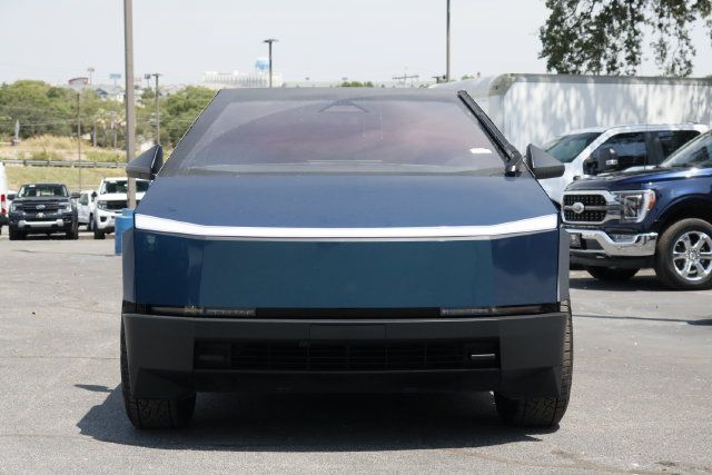 Used 2024 Tesla Cybertruck AWD Crew Cab image 8