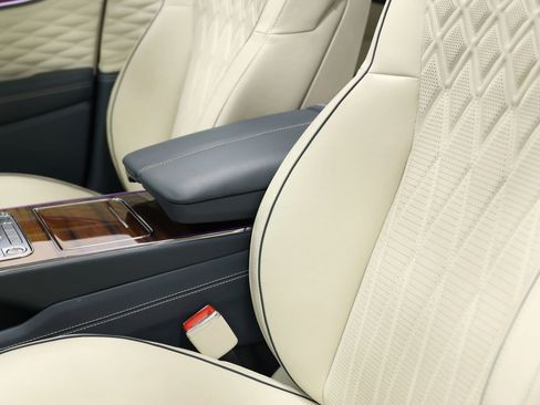 Used 2020 Bentley Flying Spur W12 w/ First Edition Specification AWD/4WD image 18
