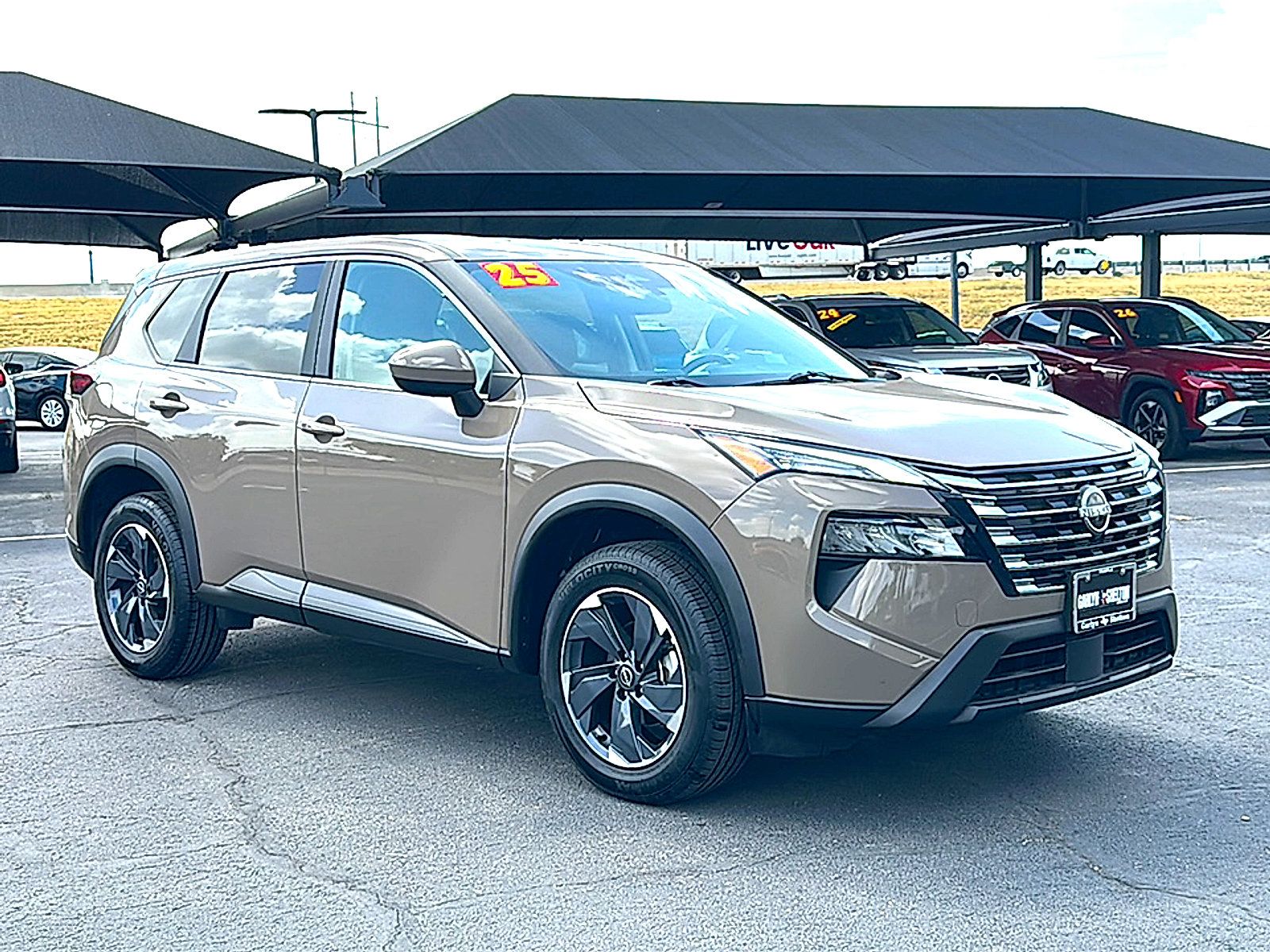 Used 2025 Nissan Rogue SV FWD image 10
