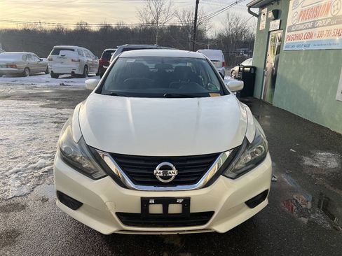 Used 2016 Nissan Altima 2.5 SR FWD image 8