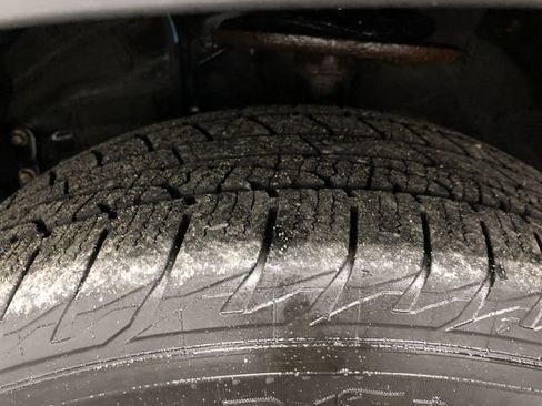 Used 2019 Toyota Highlander XLE image 30