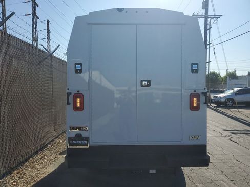 New 2025 Chevrolet Express 3500 w/ Power Convenience Package image 5