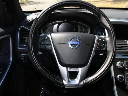 Used 2016 Volvo XC60 T6 R-Design Platinum w/ Climate Package AWD/4WD image 20
