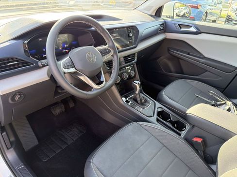 Certified 2023 Volkswagen Taos SE w/ Black Wheel Package FWD image 14