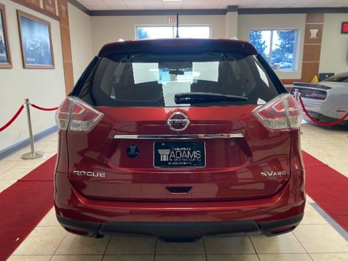 Used 2016 Nissan Rogue SV image 4