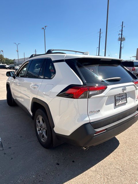 Used 2025 Toyota RAV4 LE AWD/4WD image 2