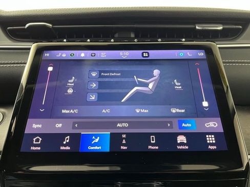 Used 2023 Jeep Grand Cherokee Limited image 29