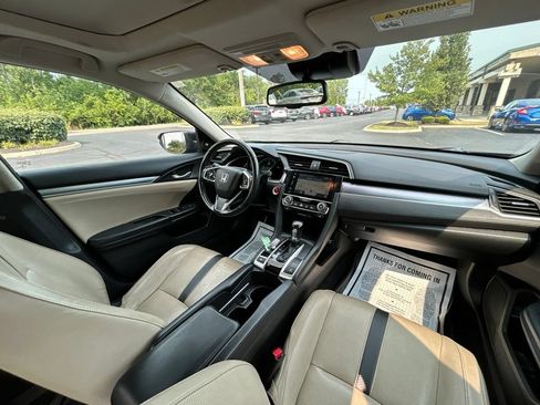 Used 2017 Honda Civic Touring image 37