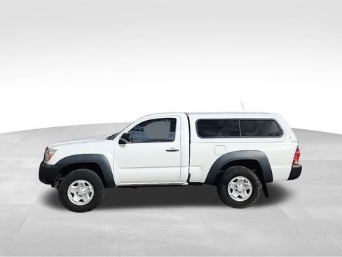 Used 2014 Toyota Tacoma Base image 9