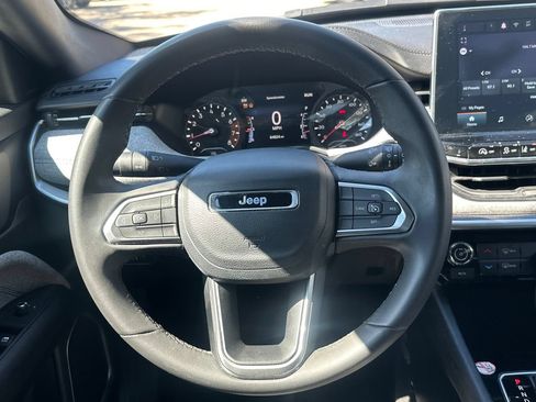 Used 2024 Jeep Compass Latitude AWD/4WD image 14