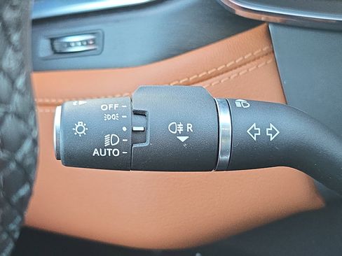 Used 2024 Jaguar F-PACE R-Dynamic S image 24