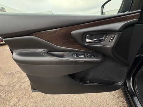 Used 2023 Nissan Murano Platinum image 15