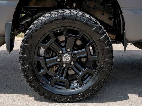 Used 2018 Nissan Titan SL w/ Midnight Edition AWD/4WD image 59