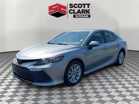 Used 2023 Toyota Camry LE FWD image 3