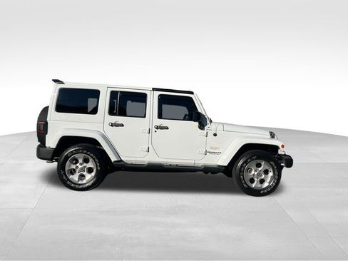 Used 2014 Jeep Wrangler Unlimited Sahara w/ Max Tow Package image 6
