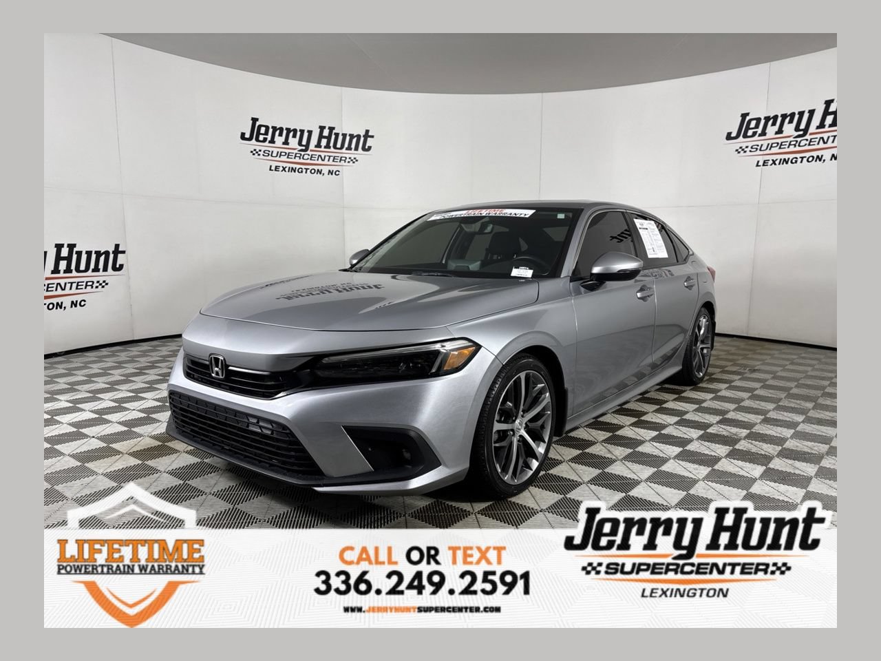 Used 2024 Honda Civic Touring image 1