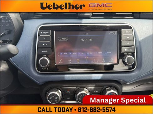 Used 2025 Nissan Versa SV w/ Trunk Package FWD image 27