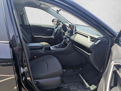 Used 2024 Toyota RAV4 XLE AWD/4WD image 27
