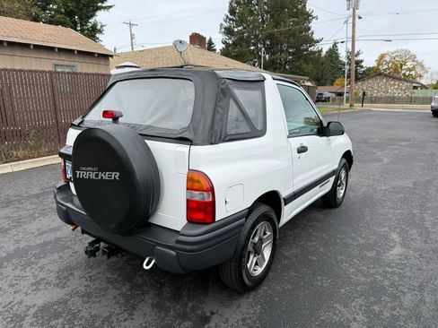 Used 2003 Chevrolet Tracker 4WD Convertible image 5
