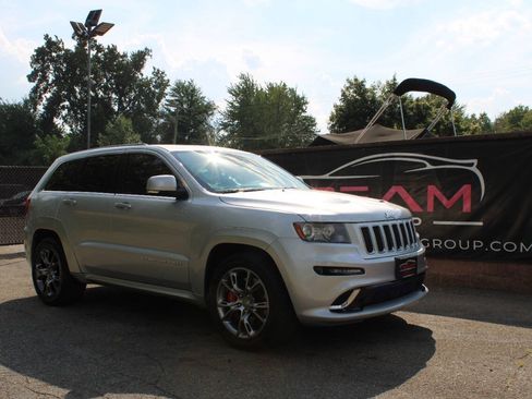 Used 2012 Jeep Grand Cherokee SRT8 w/ Luxury Group II AWD/4WD image 4