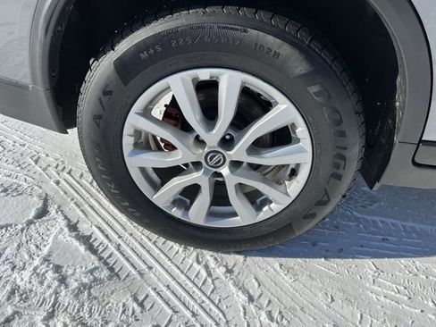 Used 2020 Nissan Rogue SV image 20