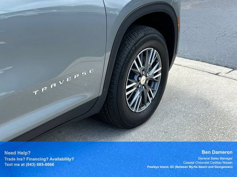 Used 2026 Chevrolet Traverse LT FWD image 29