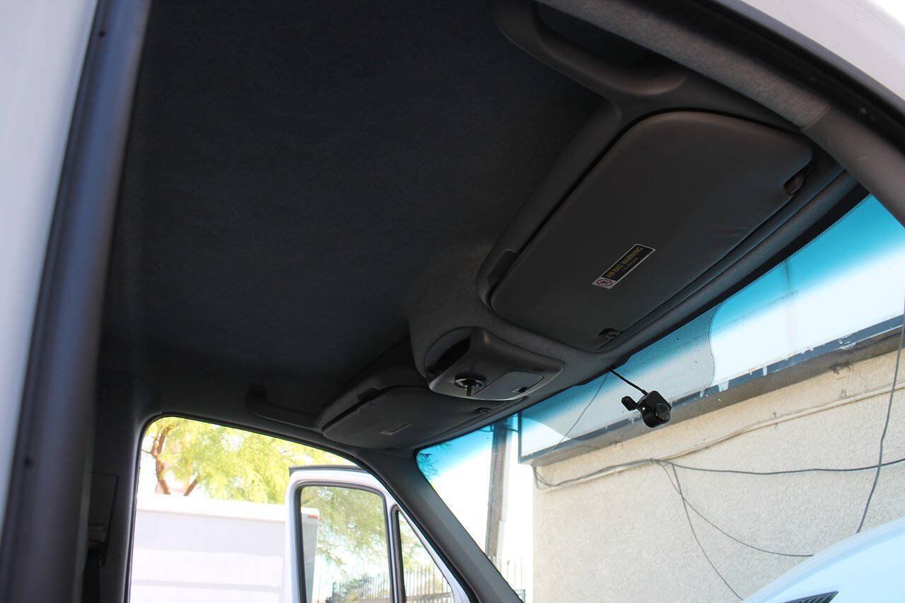 Used 2014 Mercedes-Benz Sprinter 3500 image 38