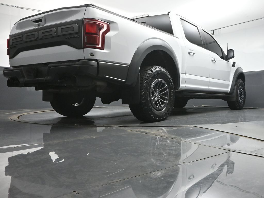 Used 2019 Ford F150 Raptor w/ Equipment Group 802A Luxury AWD/4WD image 37