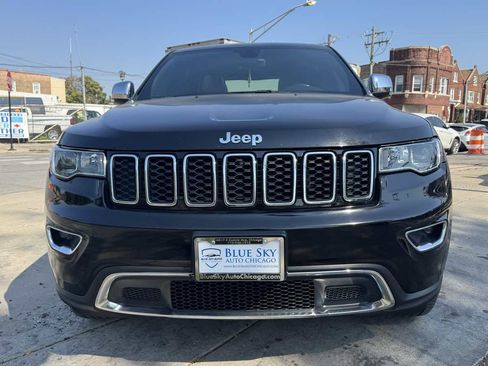 Used 2017 Jeep Grand Cherokee Limited image 2