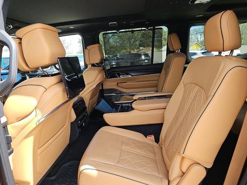Used 2024 Jeep Grand Wagoneer Series III w/ Rear Seat Video Group 1 image 11