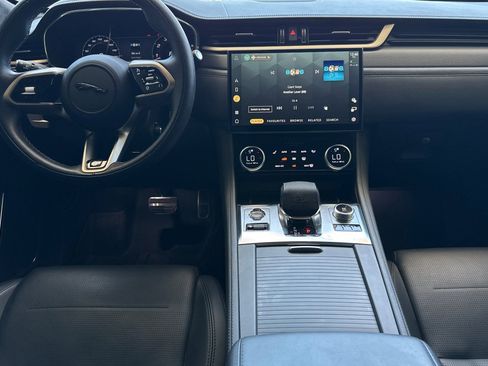 Used 2023 Jaguar F-PACE SVR AWD/4WD image 16