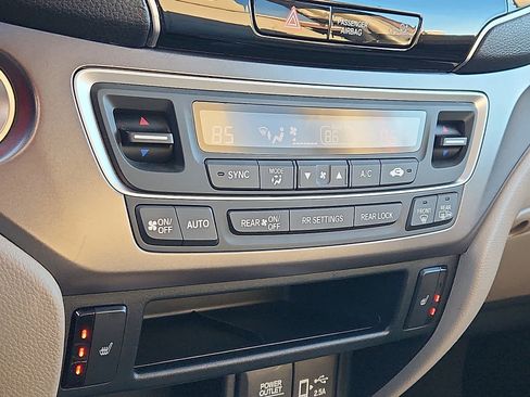 Used 2022 Honda Pilot Special Edition image 16