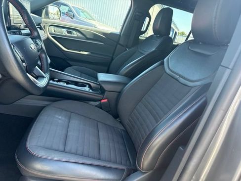 Used 2025 Ford Explorer ST-Line AWD/4WD image 9