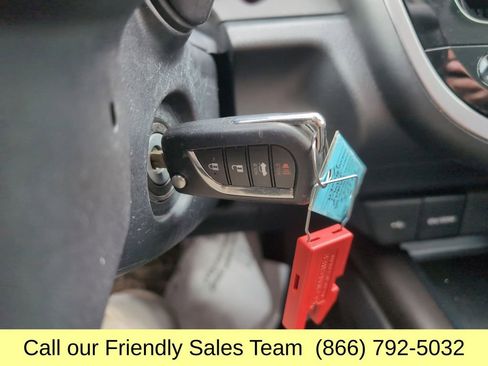 Used 2023 Toyota Camry SE image 27