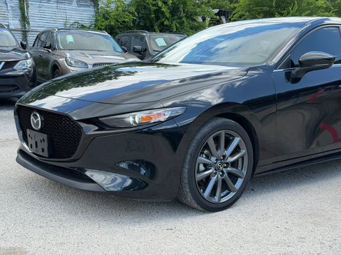 Used 2020 MAZDA MAZDA3 Hatchback w/ Preferred Package FWD image 7