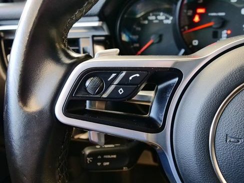 Used 2021 Porsche Macan Base image 26