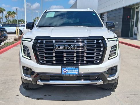 Used 2025 GMC Yukon Denali Ultimate w/ LPO, Floor Liner Package AWD/4WD image 2
