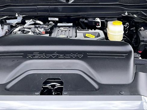 New 2026 RAM 2500 Big Horn AWD/4WD image 9