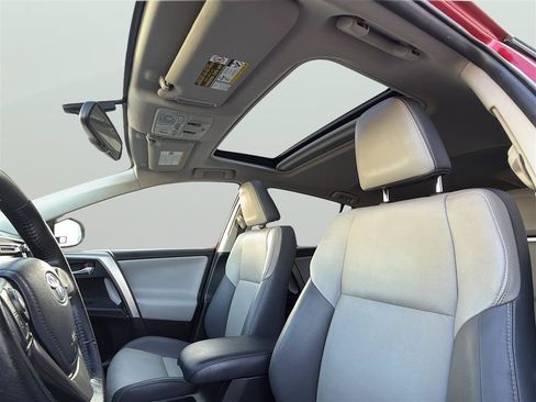 Used 2014 Toyota RAV4 Limited AWD/4WD image 14