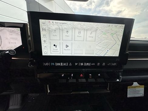 New 2025 GMC Hummer EV 2X image 18