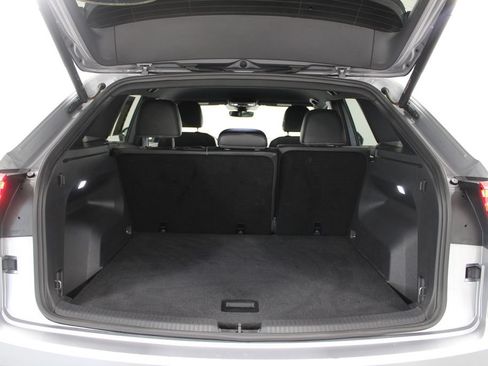 Used 2024 Volkswagen Atlas Cross Sport SE AWD/4WD image 14
