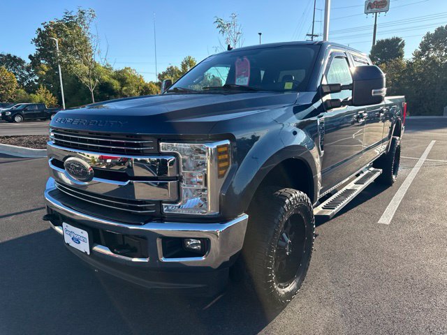 Used 2019 Ford F250 Lariat w/ Lariat Value Package AWD/4WD image 3