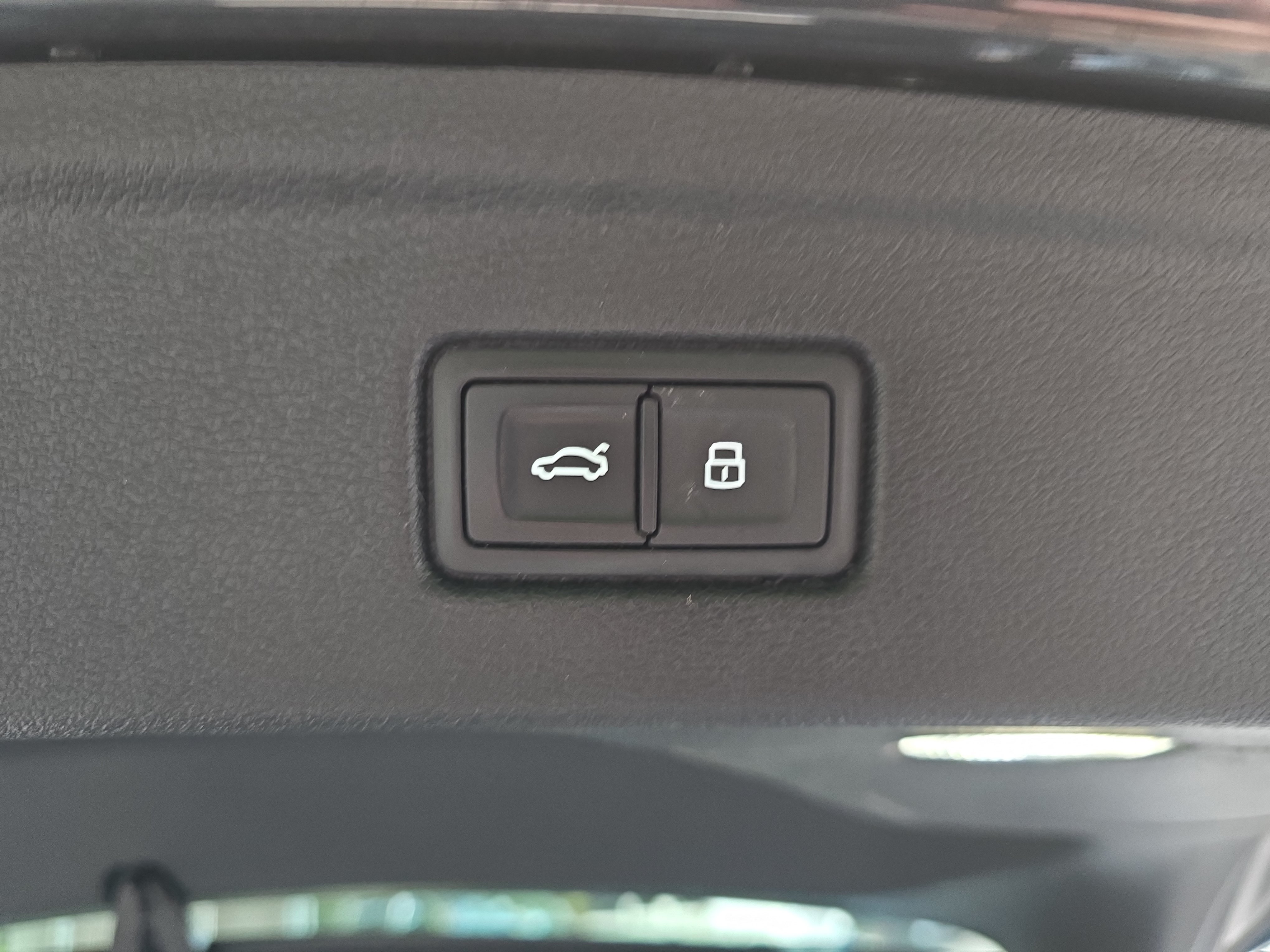 Used 2018 Audi A5 2.0T Premium Plus w/ Premium Plus AWD/4WD image 13