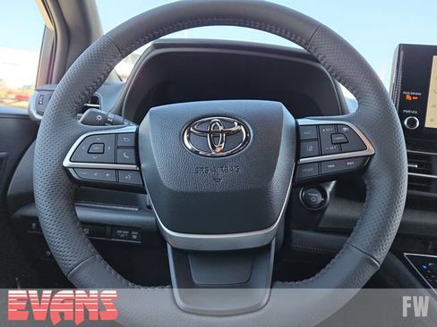 Certified 2026 Toyota Sienna Platinum AWD/4WD image 16