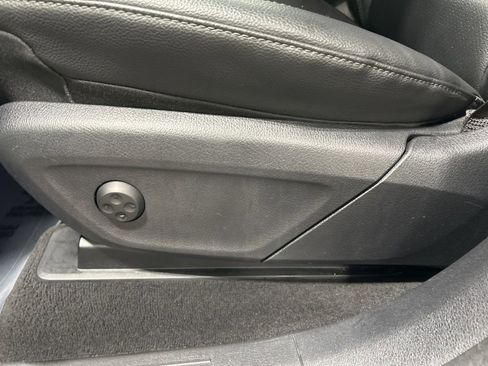 Used 2024 Mercedes-Benz GLE 450e 4MATIC image 13