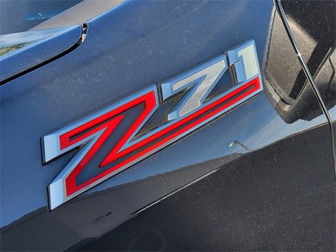 Used 2021 Chevrolet Silverado 1500 LTZ w/ Z71 Off-Road Package AWD/4WD image 9