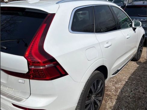 Used 2023 Volvo XC60 T8 Plus image 3