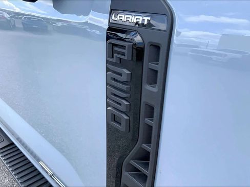 Used 2024 Ford F250 Lariat w/ Lariat Ultimate Package image 30