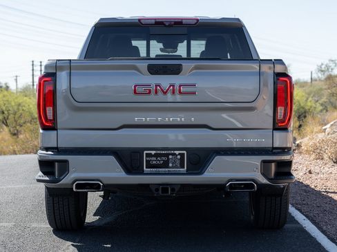 Used 2024 GMC Sierra 1500 Denali w/ Denali Reserve Package AWD/4WD image 10